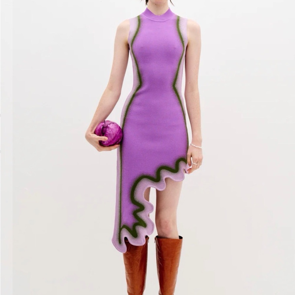 BROOKLYN WAVY
ASYMMETRIC DRESS